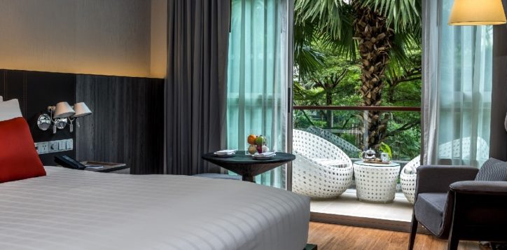 premium-deluxe-room-with-balcony