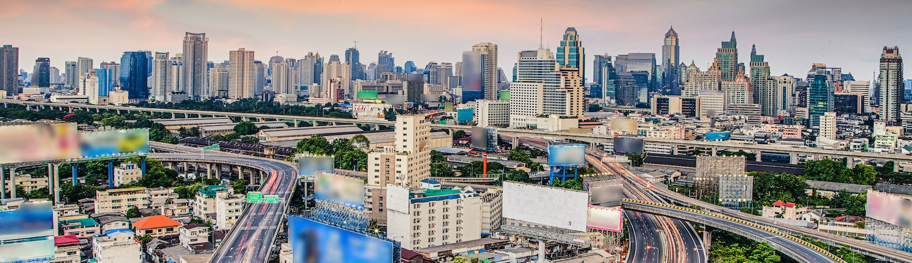 HOTEL NEAR THE AIRPORT RAIL LINK