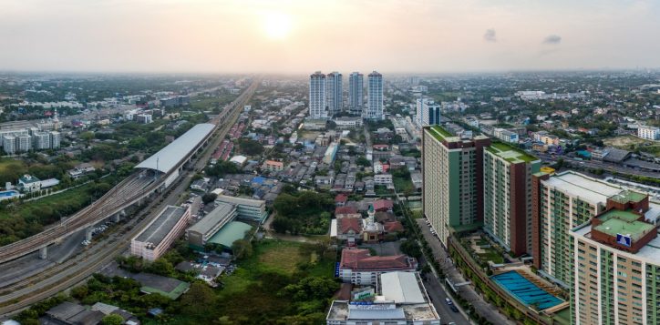 hotel-near-the-airport-rail-link